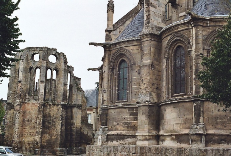 Le chevet de la cathédrale Notre-Dame de Noyon (Oise) 