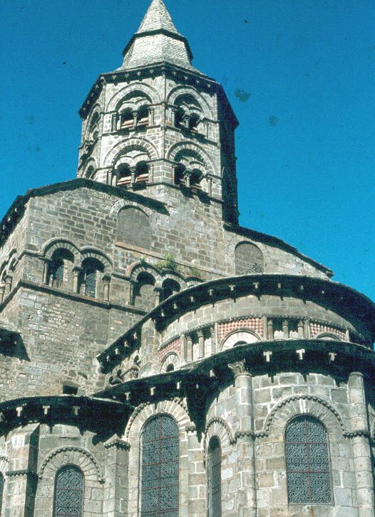 L'église romane d'Orcival (Puy-de-Dôme) 