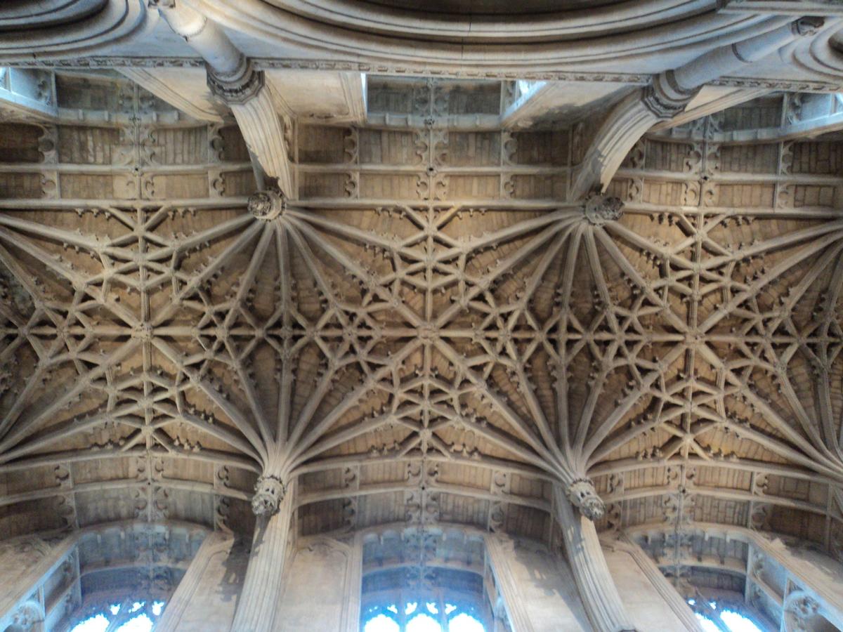 L'intérieur et la voûte de Christ Church Cathedral (Oxford) 