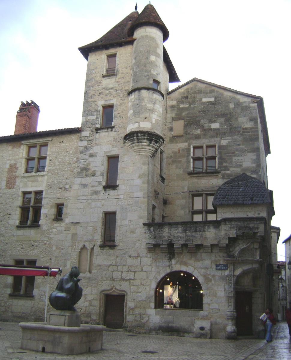 La maison Tenant, dite aussi du Pâtissier, place Saint Louis, dans la cité médiévale de Périgueux (Dordogne) 