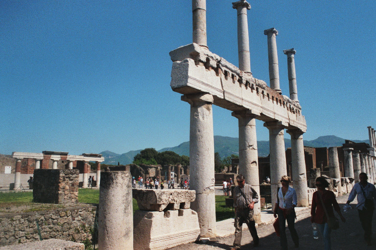 Le forum romain de Pompéi (Campanie) 
