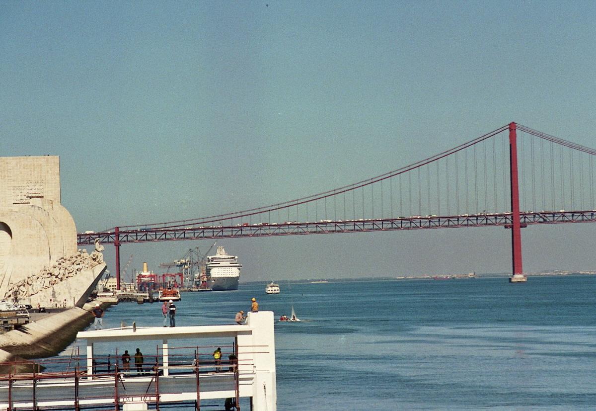 Brücke des 25. April in Lissabon 