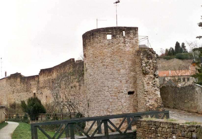Medieval city walls of Rodemack 