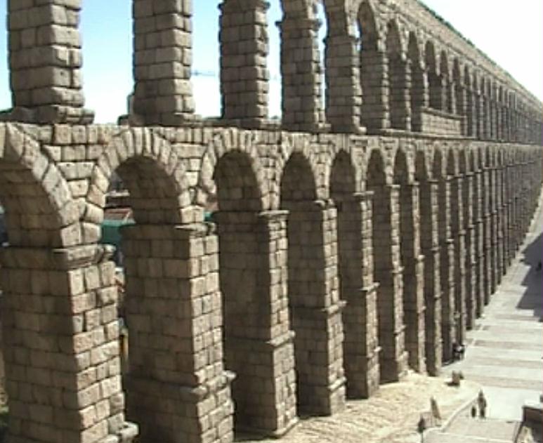 L'aqueduc romain de Ségovie, construit sous Trajan 