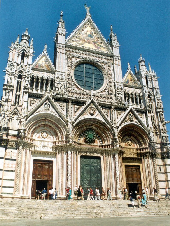 Le Duomo (cathédrale) gothique de Sienne (Toscane): la façade 