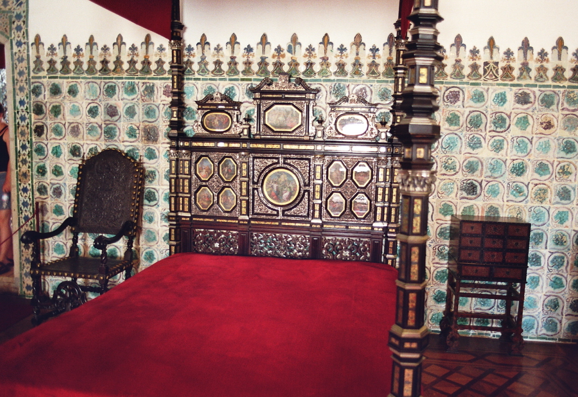 Les salles intérieures du palais royal de Sintra, palais d'été des anciens rois, commencé fin 14e siècle 