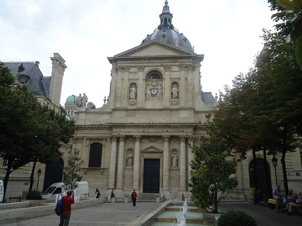 La façade et la coupole de la chapelle de la Sorbonne (Universités de Paris III et Paris IV) 