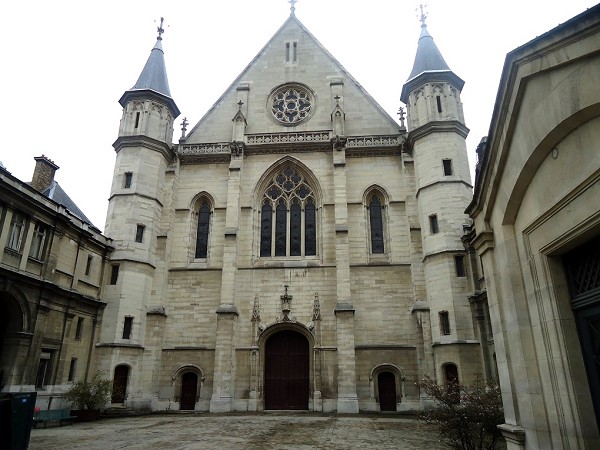 La façade de l'église Saint-Nicolas-des-Champs (Paris 3e) 
