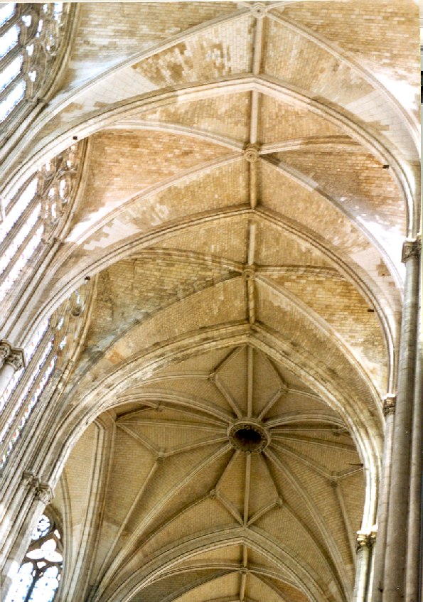 Voûtes de la basilique de Saint-Quentin (Aisne) 