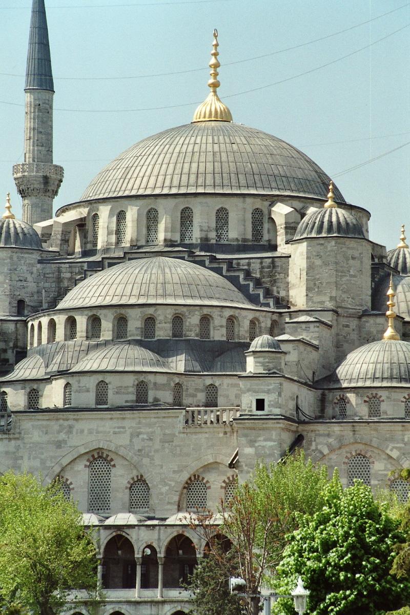 Les extérieurs de la mosquée du sultan Ahmet, dite mosquée bleue, à Istanbul 