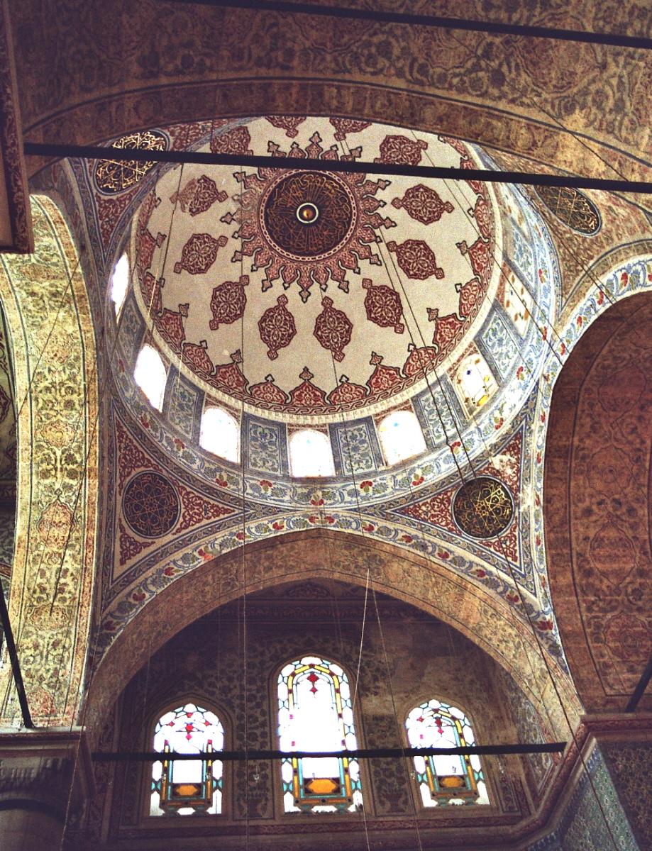 L'intérieur de la mosquée du sultan Ahmet (mosquée bleue) à Istanbul 
