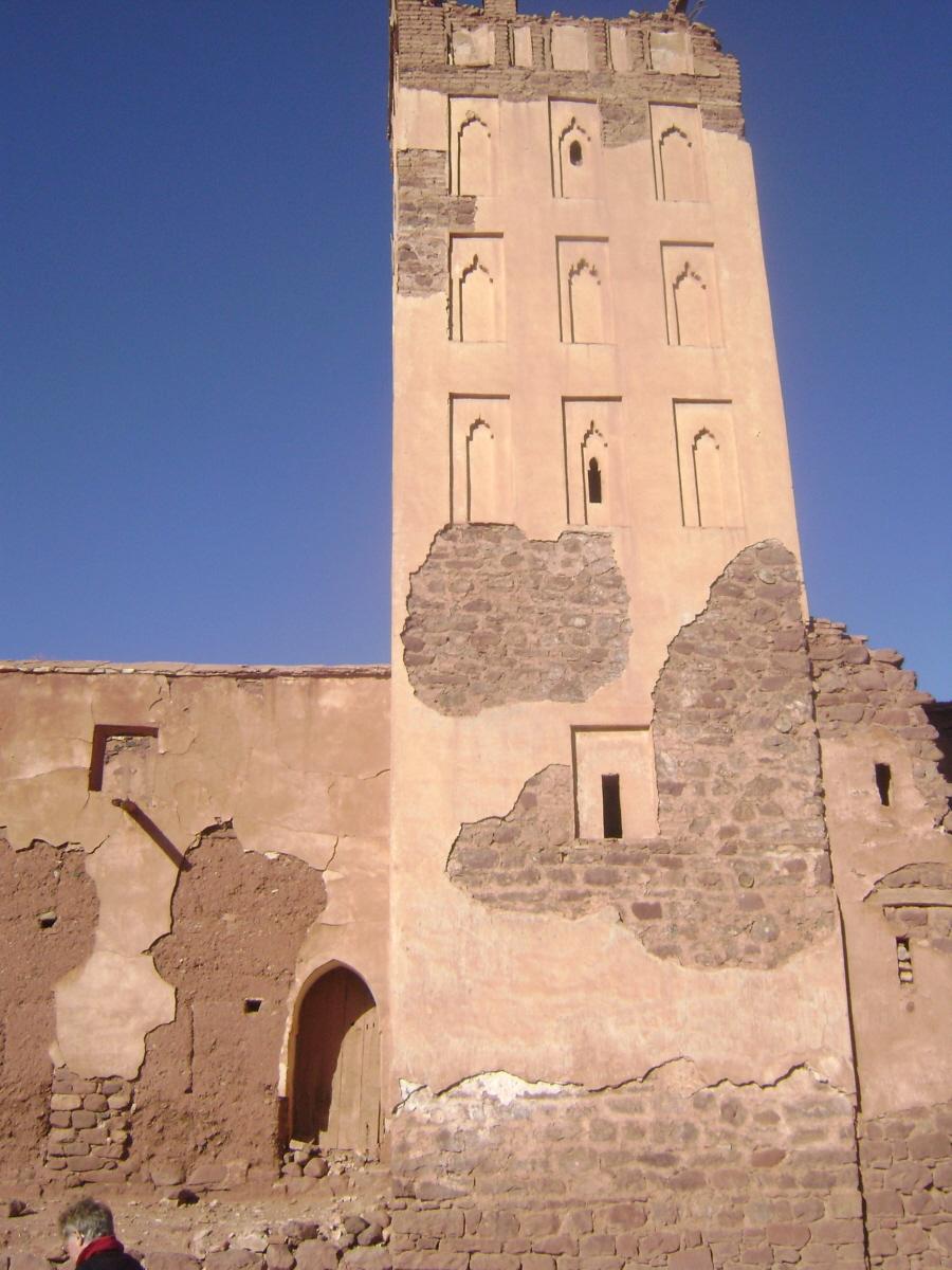 Fiche média no. 156032 La casbah (forteresse) du Glaoui (le gouverneur de Marrakech au 19e siècle) à Telouèt, abadonnée à l'indépendance et en grande partie ruinée
