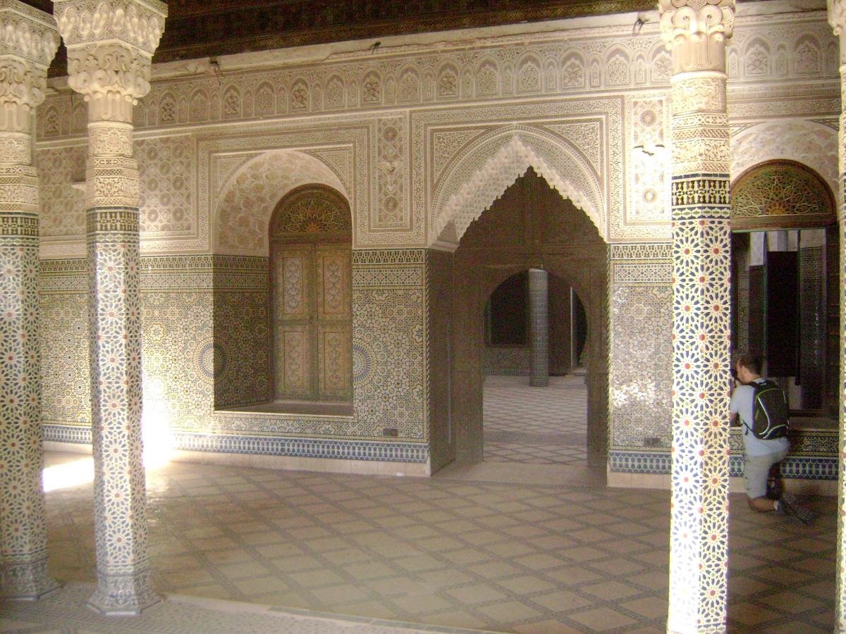 Le harem, richement décoré, de la casbah construite pour le Glaoui à Télouèt (province de Ouarzazate) 