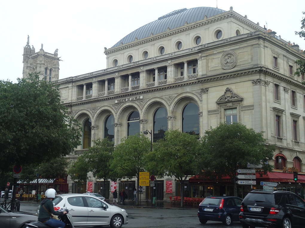 Le Théâtre de la Ville-Sarah Bernard, place du Châtelet 