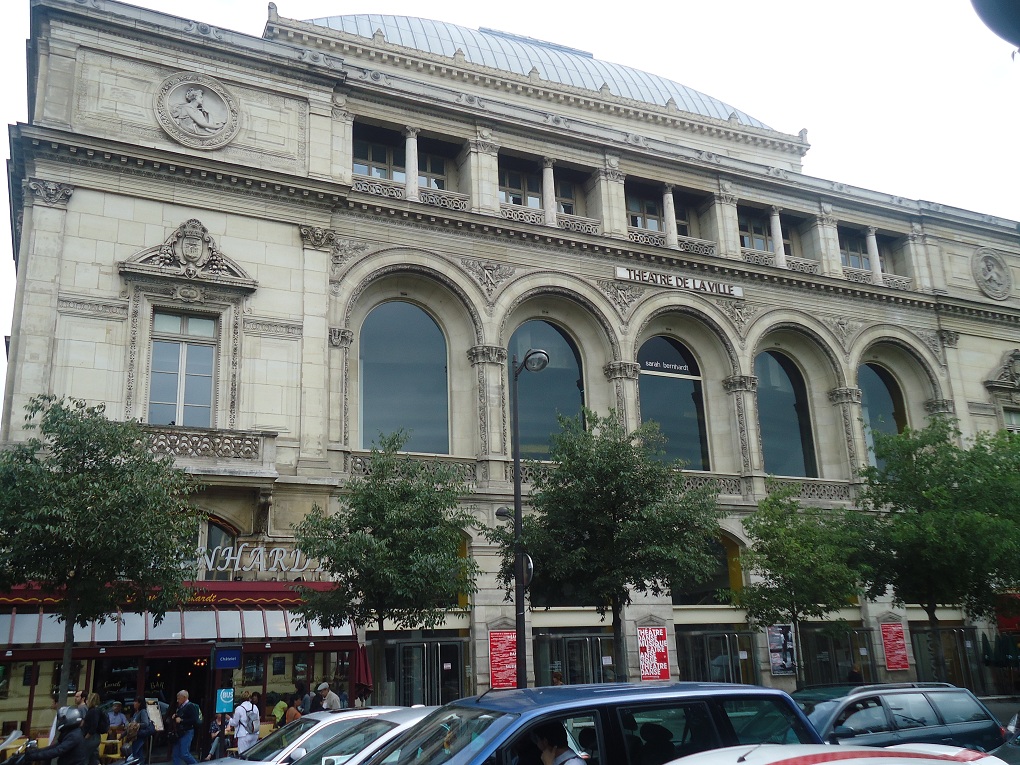 Le Théâtre de la Ville-Sarah Bernard, place du Châtelet 