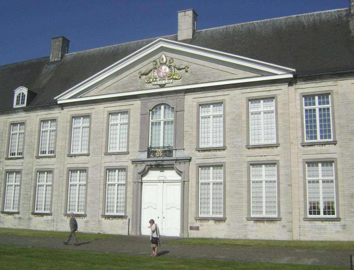 Fiche média no. 171960 Le palais abbatial de l'abbaye de Tongerlo (province d'Antwerpen) a été construit de 1724 à 1728 selon les dessins de l'architecte Willem Ignatius Kerricx
