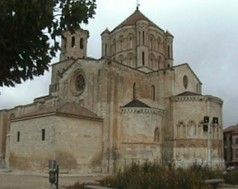 La collégiale romane Santa Maria la Mayor à Toro (Castille-et-Léon): le chevet 