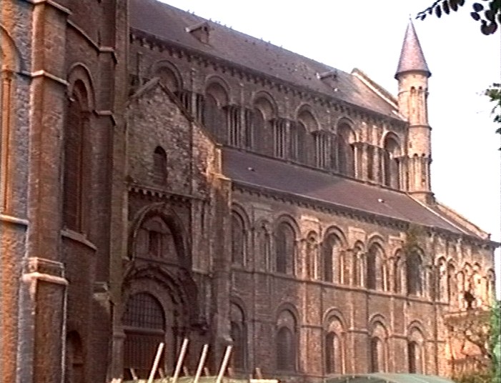 Le côté nord (roman) de la cathédrale de Tournai (Hainaut) 