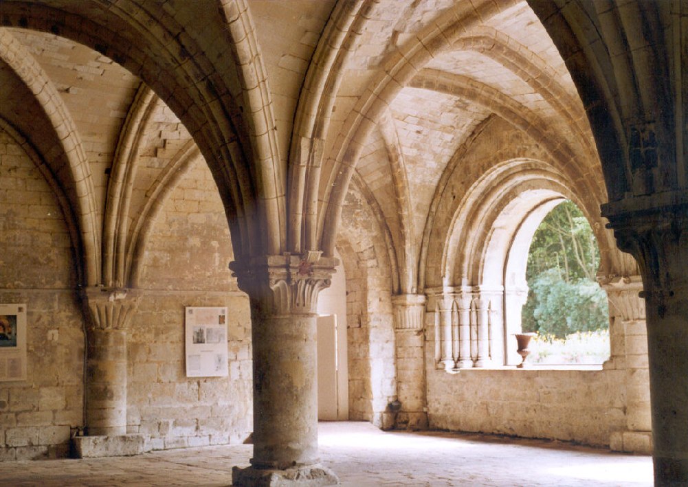 La salle capitulaire de l'abbaye de Vaucelles, commune de Les Rues-des-Vignes (Nord) Bel exemple du premier art gothique
