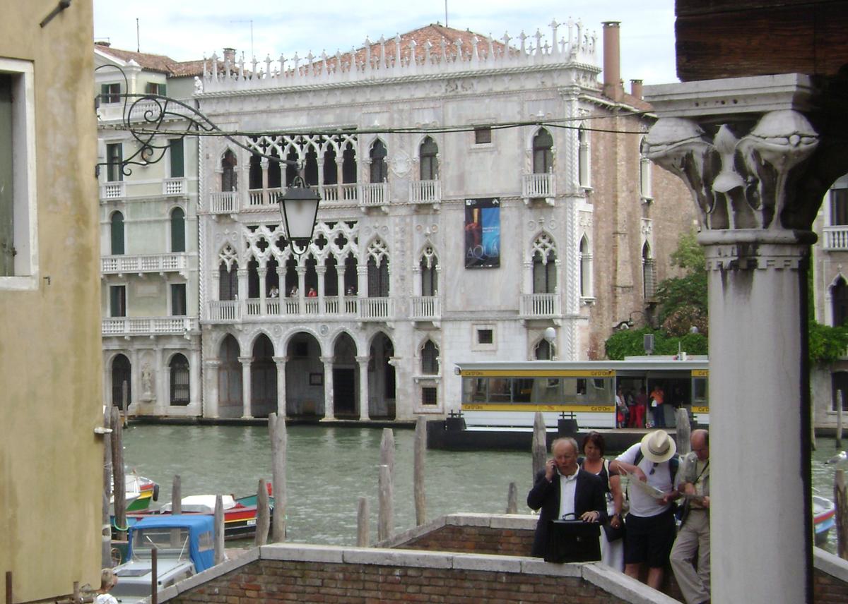 La Ca d'Oro, sur le Grand Canal, à Venise 