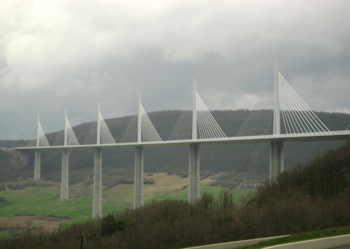 Le viaduc de Millau (autoroute A75) 