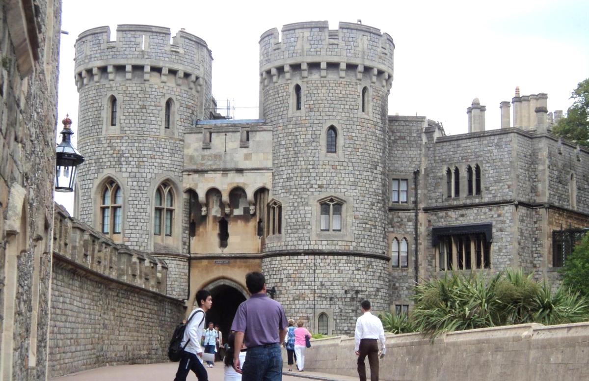 Les remparts nord et la porte normande (château royal de Windsor) 