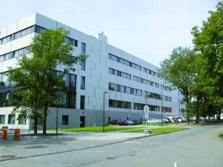 Ruhr-Universität Bochum: Klimadecken schaffen ein angenehmes Raumklima und senken den Energieverbrauch 