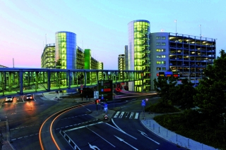 Parkhaus am Flughafen Düsseldorf mit 2824 Stellplätzen 