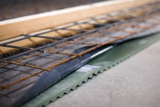 Mit der Construction Mat im Fusbodenaufbau verringert sich die Schwingungsübertragung masgeblich 