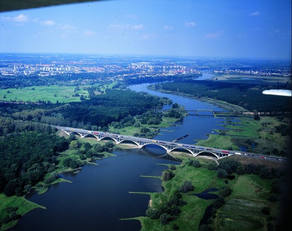 Pont sur l'Odra à Francfort-sur-l'Oder 