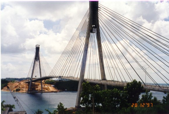 Pont de Batam-Tonton 