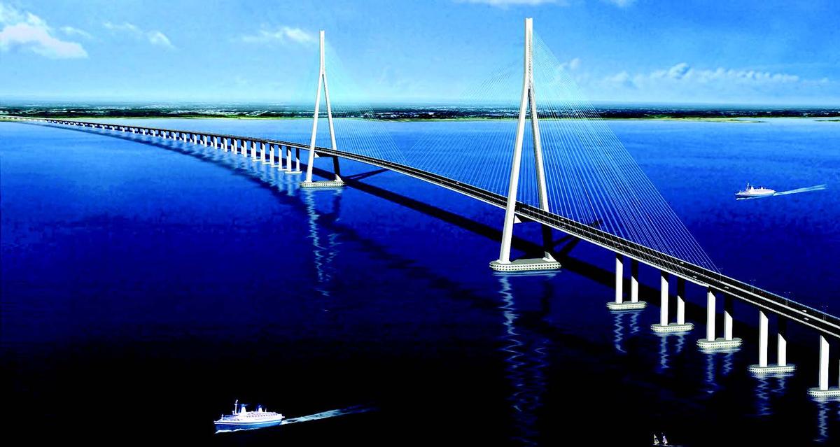 Media File No. 213910 The world's largest cable stayed bridge will cross the Yangtze River and link the 2 cities Suzhou and Nantong. The longest of the 272 stay cables entail a length of 541 m. The expansion joints will accommodate movements of up to 2.60 m and thus counts among the world's largest