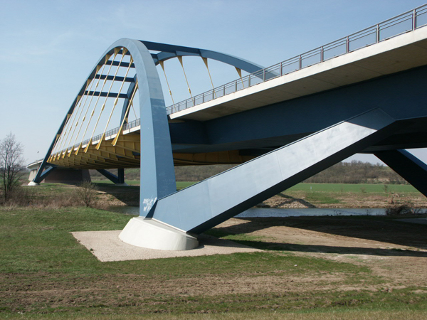 Saalebrücke Beesedau 