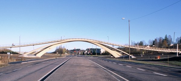 Leonardo-da-Vinci-Brücke, in Norwegen nach seinen Originalzeichnungen erbaut 