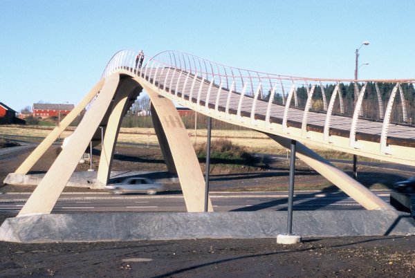 Leonardo-da-Vinci-Brücke, in Norwegen nach seinen Originalzeichnungen erbaut 