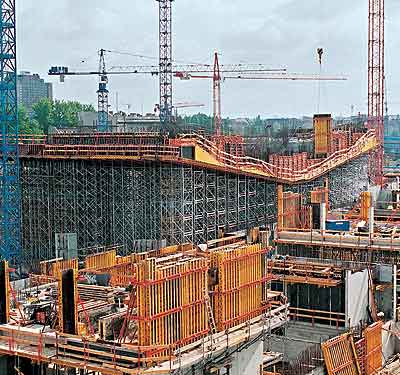 Federal Chancellery, Berlin The demanding shapes required the highest adaptability from the formwork and scaffolding systems