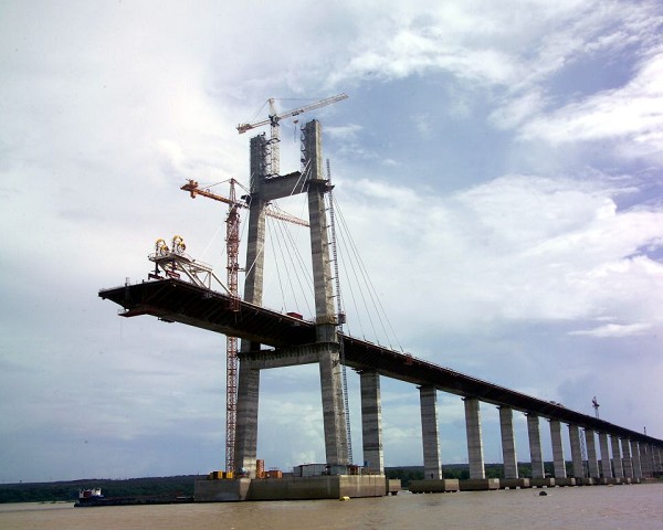 Zweite OrinicobrückeAnsicht von Pylon 25 nach Süden 