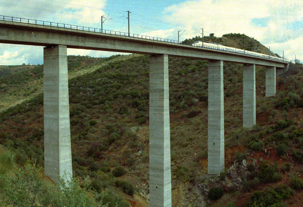 Viaducts on the section Adamuz-Villanueva 