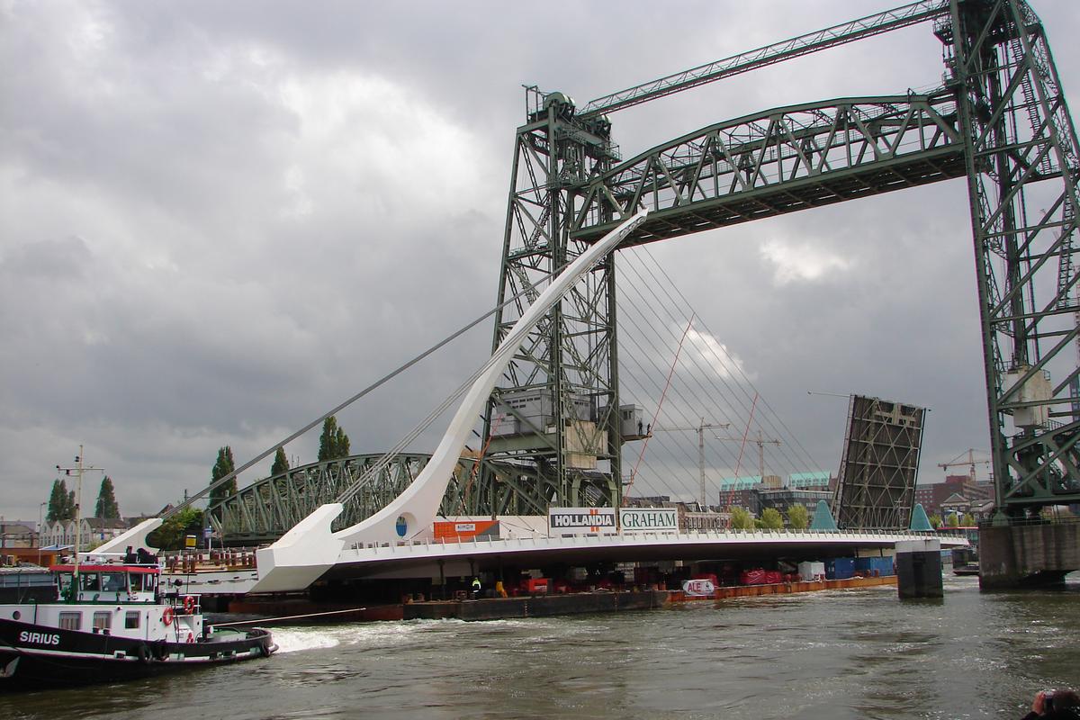 The Macken Street bridge on its way from Rotterdam to Dublin 