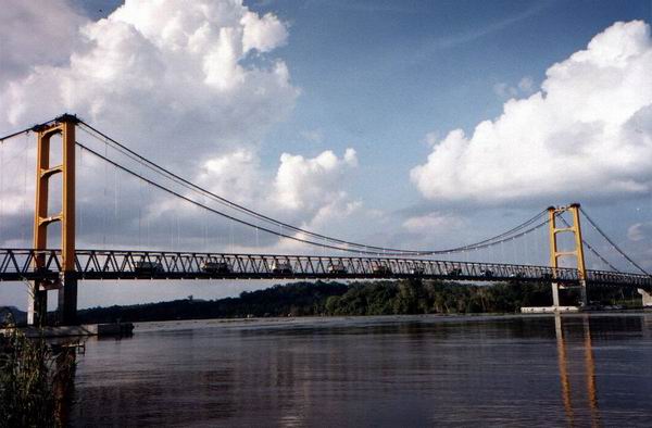 Kutai Kartanegara Brücke, Indonesien 