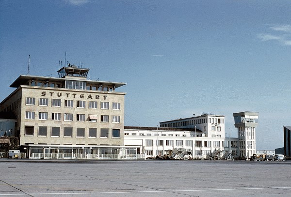 Flughafen Stuttgart
Das 1939 erbaute Fluggastgebäude 