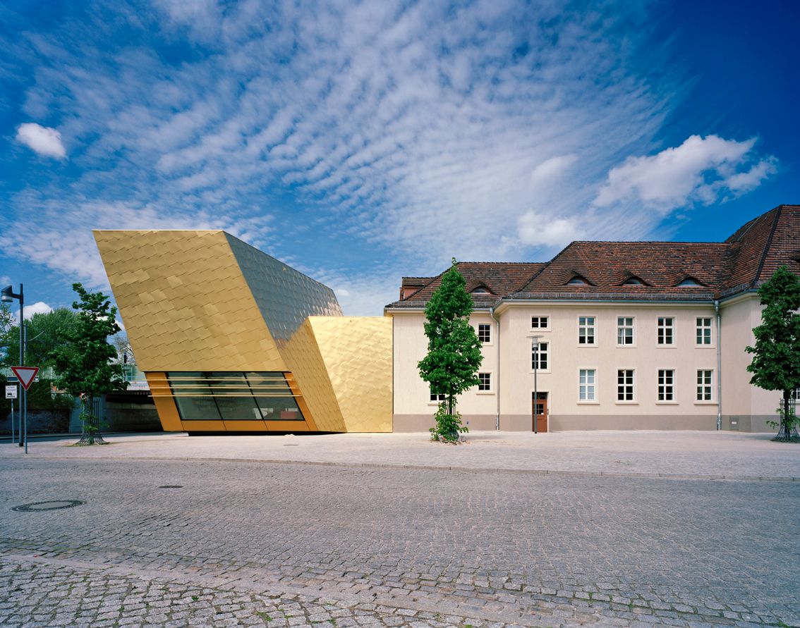 Luckenwalde Library 