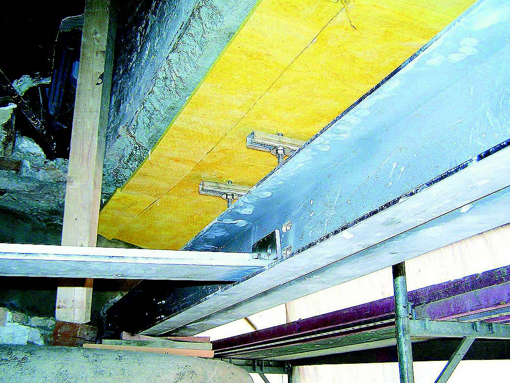 Nach der Sanierung: Die verrosteten Träger wurden durch neue Tragkonstruktionen aus Edelstahl rostfrei (Lean Duplex Stahl) ersetzt 