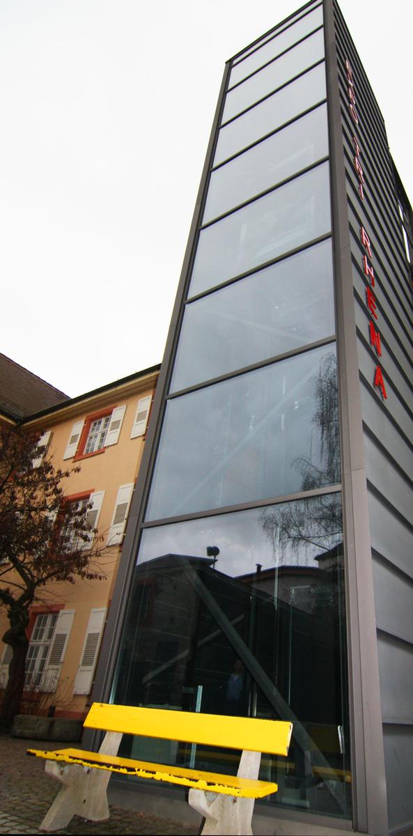 Front view of the glass façade 