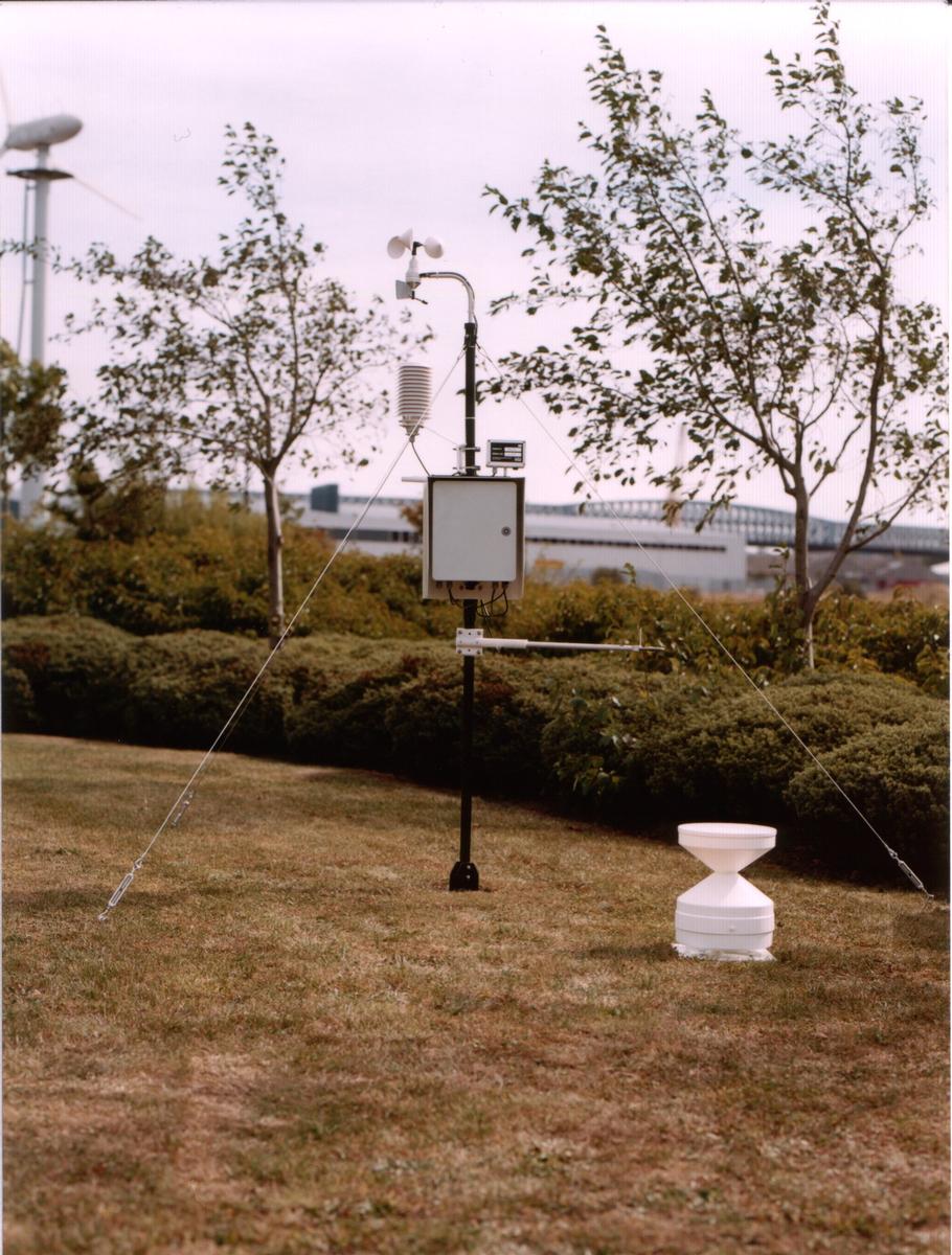 Messstation mit Pegel- und Regensensor 