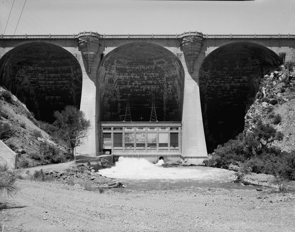 Coolidge Dam 
(HAER, ARIZ,11-PERI.V,1-40) 