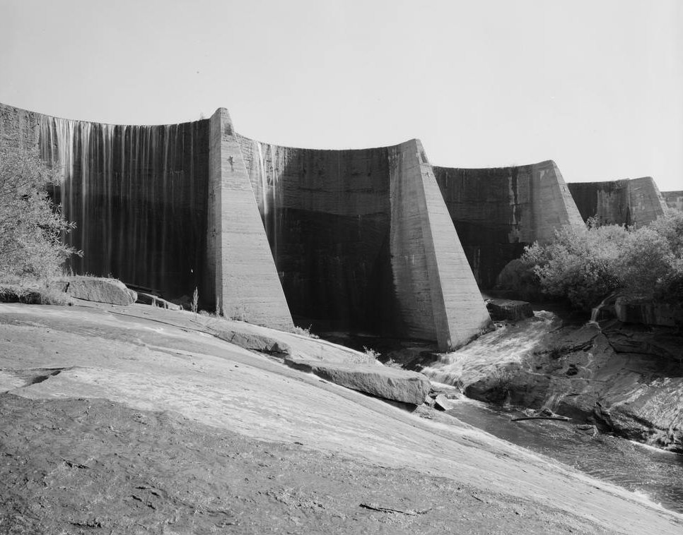 Hume Lake Dam. (HAER, CAL,10-HUME,1-5) 