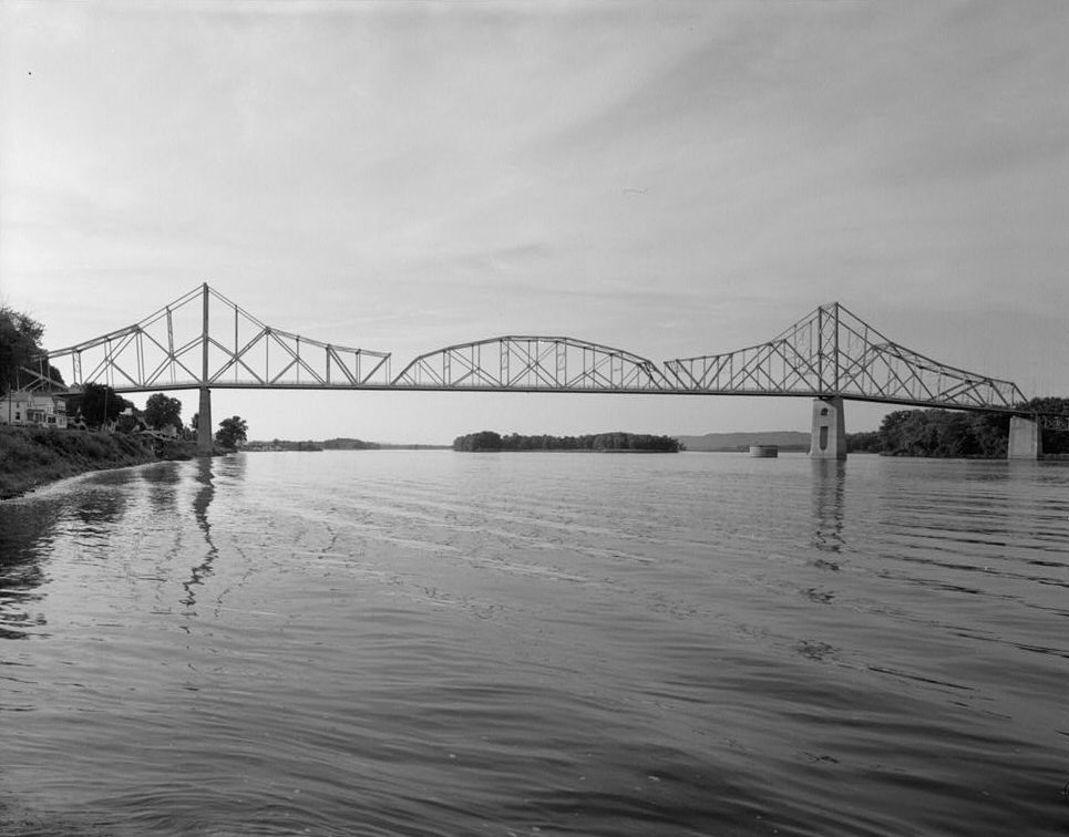 Black Hawk Bridge, Lansing, Iowa (HAER, IOWA,3-LANS,1-4) 