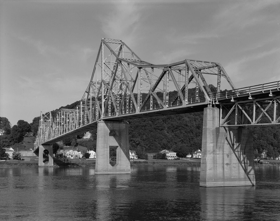 Black Hawk Bridge, Lansing, Iowa (HAER, IOWA,3-LANS,1-7) 