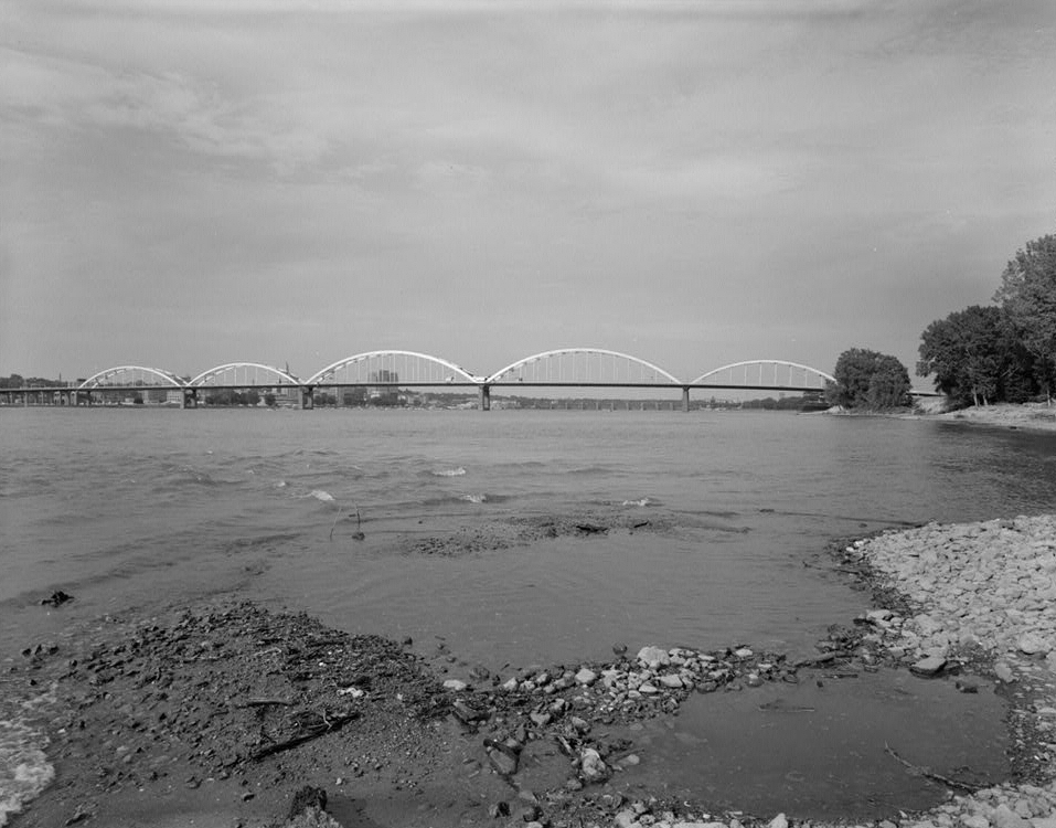 Centennial Bridge (HAER, IOWA,82-DAVPO,8-1) 